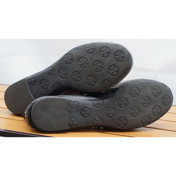 TORY BURCH ABBEY BLACK SILVER LEATHER REVA MEDALLION FLATS 7 $225 - Picture 6 of 11